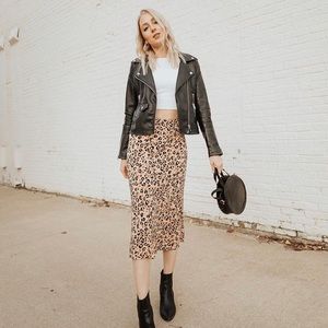 ASTR the Label Leopard Midi Skirt